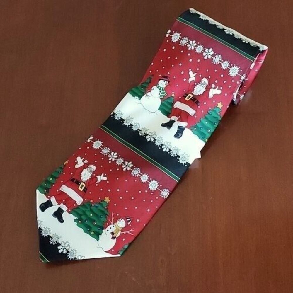 Kohls Holidays Mens Christmas Tie Red Santa Snowman Trees Novelty‎ Necktie NEW